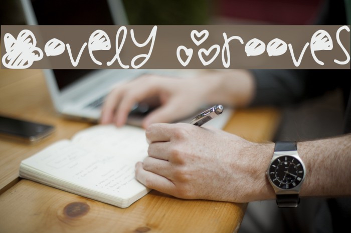 Lovely Grooves Font examples