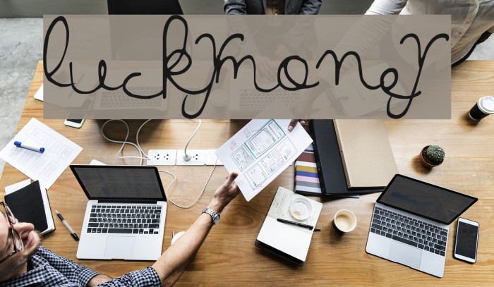 LuckyMoney Font examples
