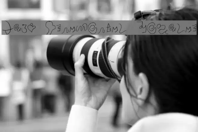 Luis Ornamental Regular Шрифта examples