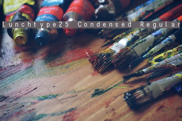 Lunchtype25 Condensed Regular Schriftart examples