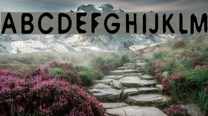 M6 Universelle Font examples