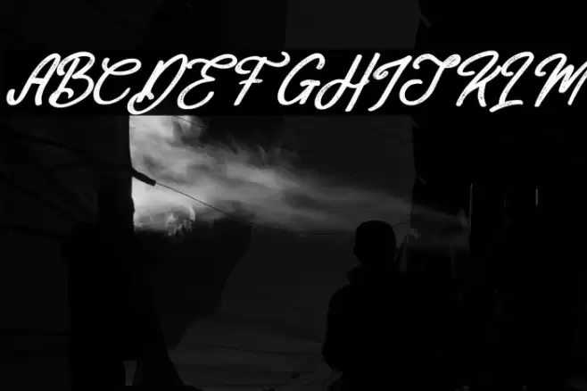 Mackline Italic Font examples