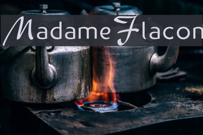 MadameFlacon Font examples