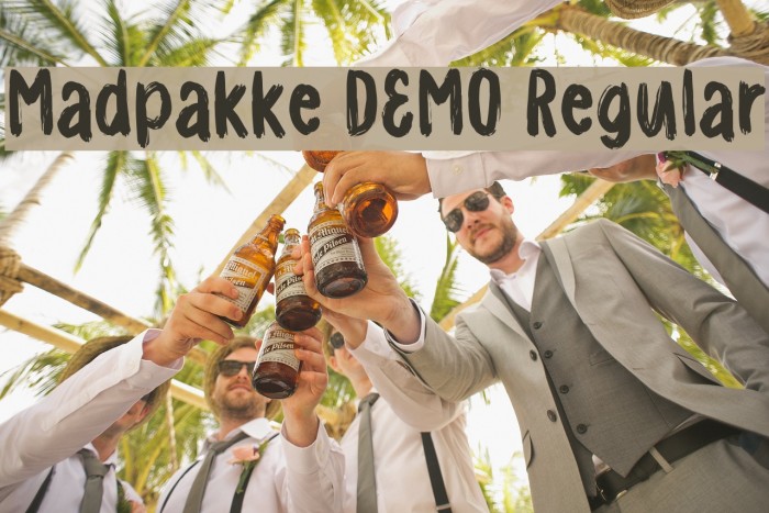 Madpakke DEMO Regular Font examples