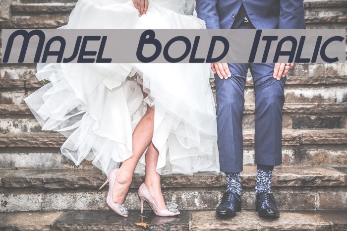 Majel Bold Italic Font examples