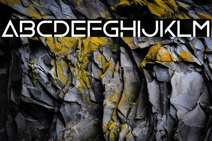 Mandatory Plaything Font examples