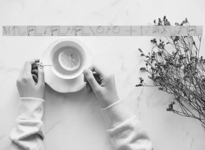 Maternellecolor graphisme Font examples