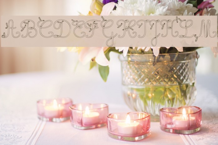 Maternellecolor trace cursive Font examples