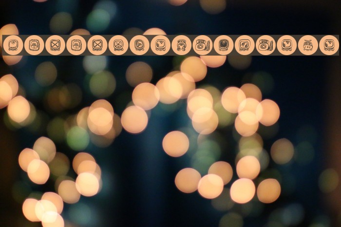 MayaKowski-Discs Font examples