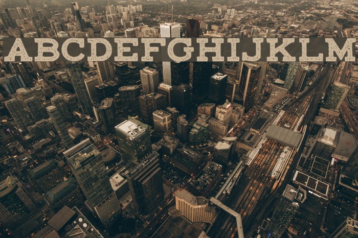 maccrapasphaltIIPERSONALUSE-Bol Font examples