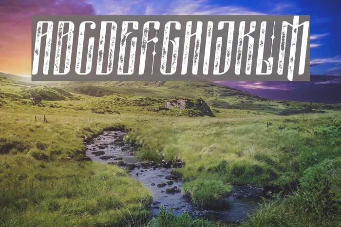 masquerouge rough italic Font examples