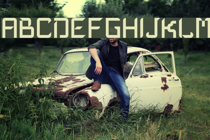 Mika Medium Font examples