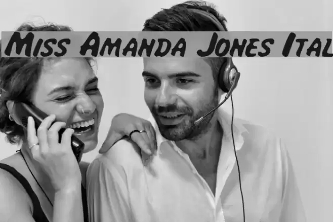 Miss Amanda Jones Ital Font examples