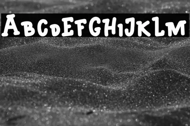 MONICA Font examples