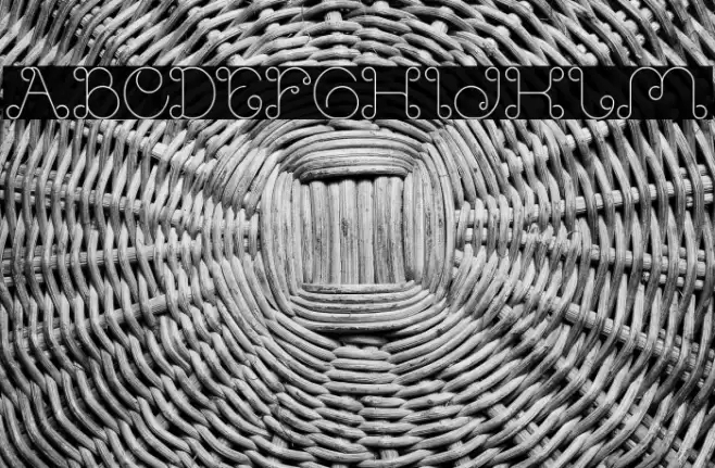 Modern Aristocrat Font examples