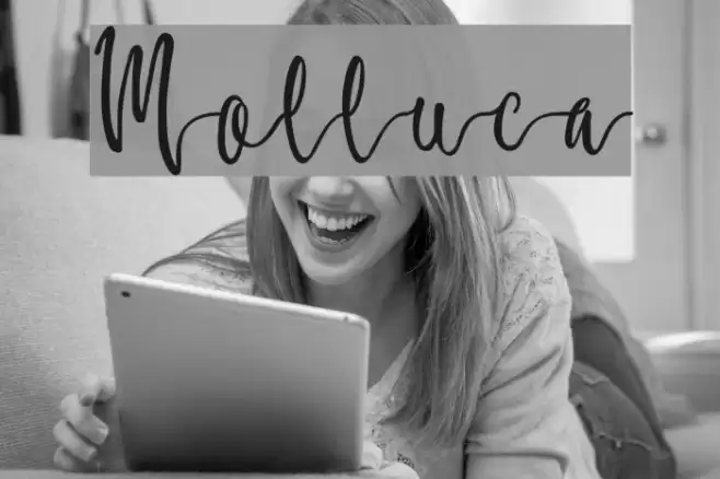 Molluca Font examples