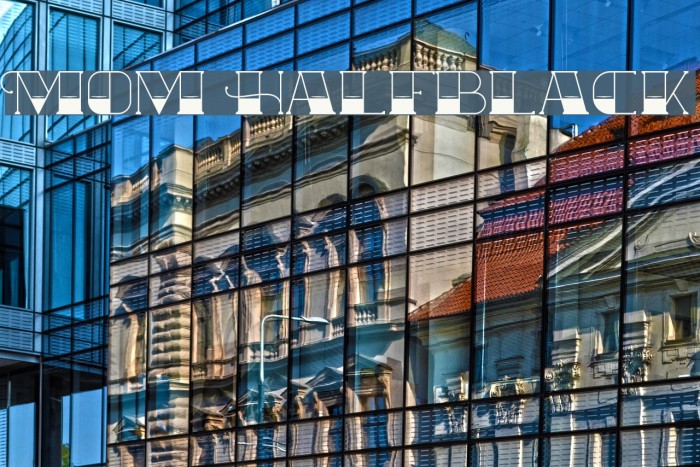 Mom Halfblack Font examples