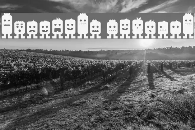 Monsterz Regular Font examples