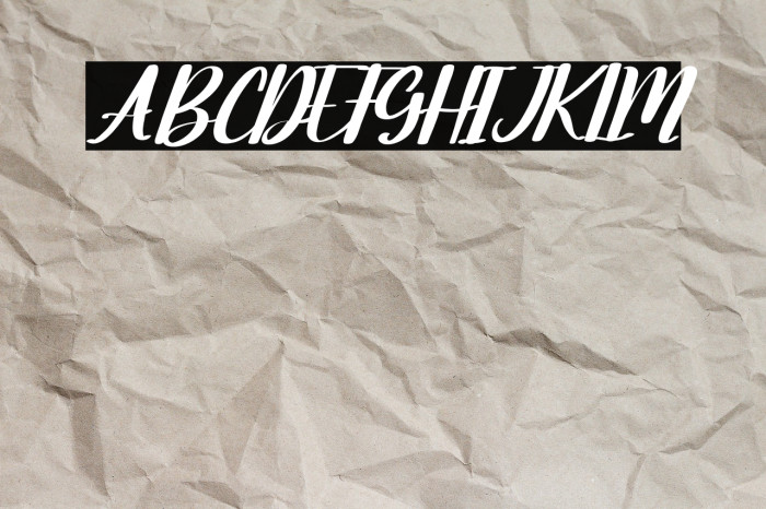 Moonday Italic Example 2