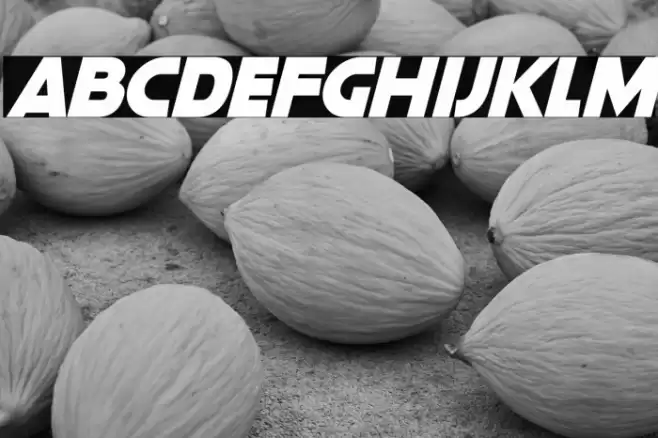 Moonlightning Italic Font examples