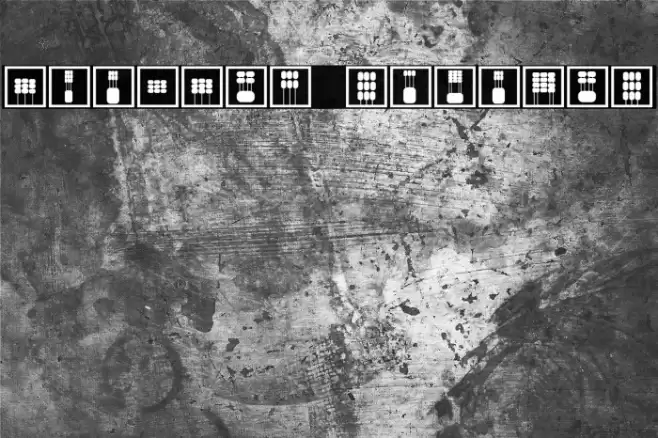 Mouvman Regular Caratteri examples