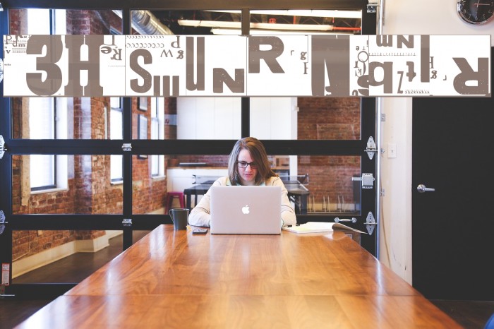 NewsRoar Font examples