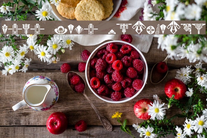 Novo Deco Ornaments Example 1