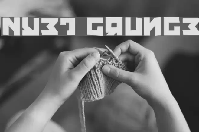 Nyet Grunge Font examples