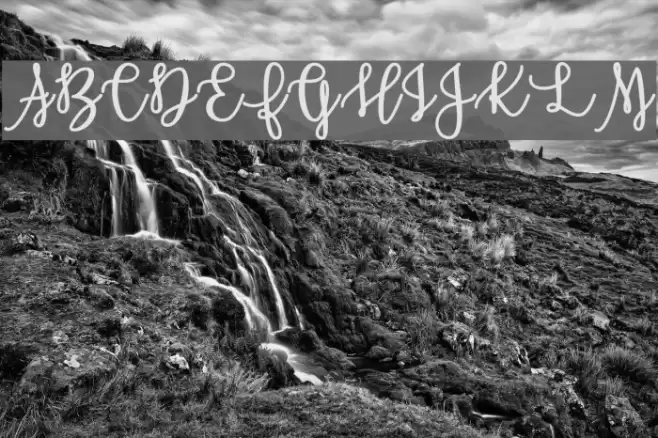 OctoberMoon Font examples