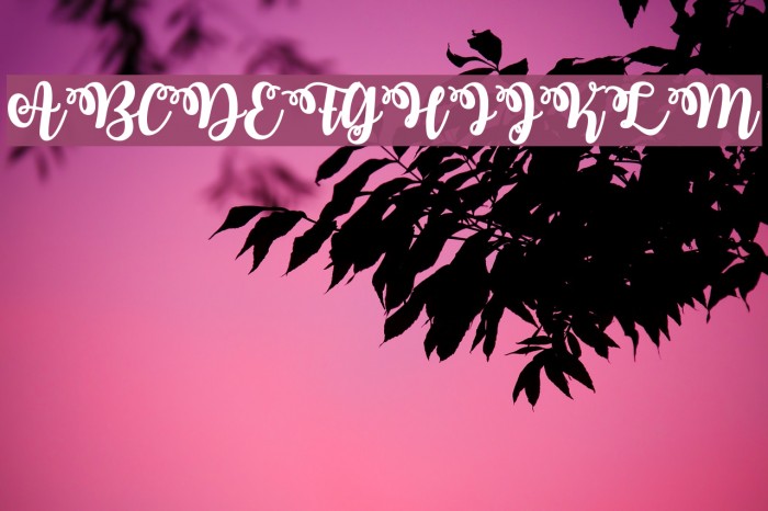 OctoberTwilight Font examples