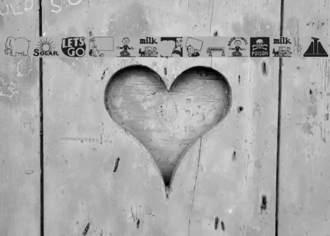 OldEyeCatchers Font examples