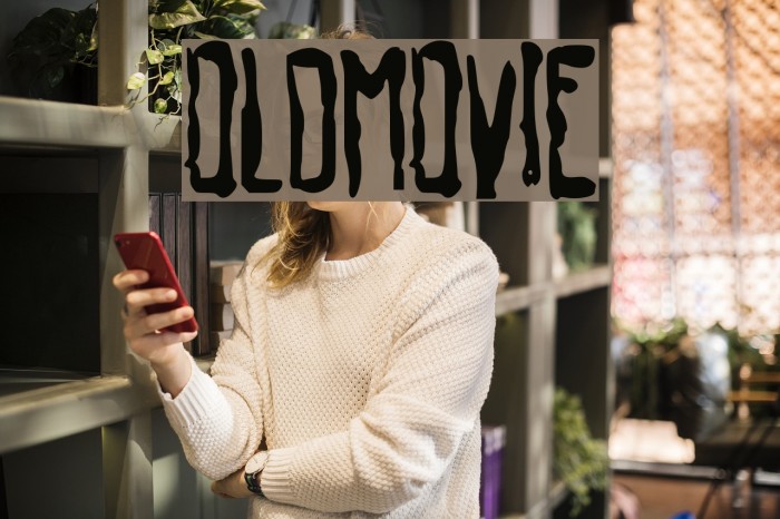 OldMovie Font examples