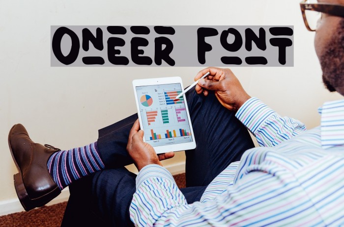 Oneer Font examples