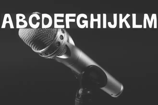 Oravetica Normal Font examples