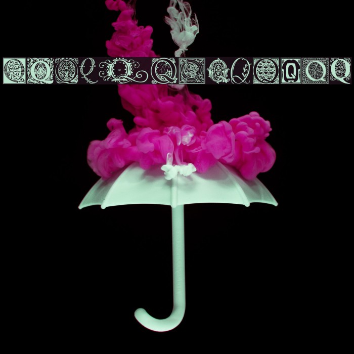 Ornamental Initials Q Font examples