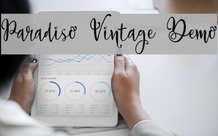 Paradiso Vintage Demo Font examples