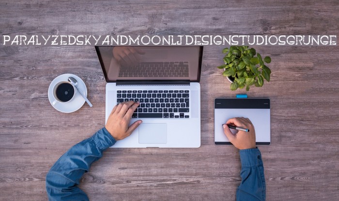 Paralyzed Sky and Moon - LJ-design Studios Grunge Font examples