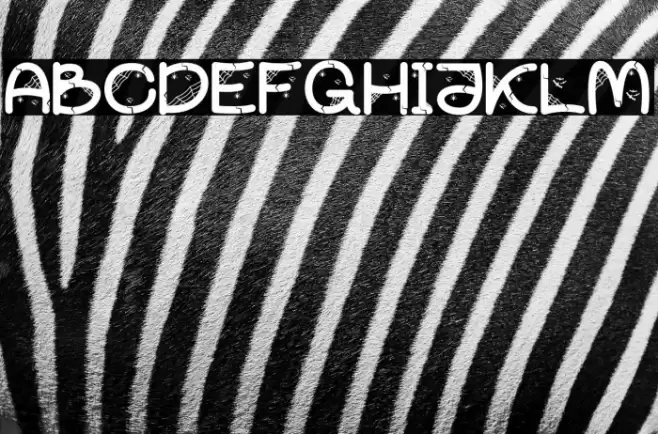 Partty Halloween Font examples