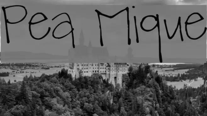 Pea Mique Font examples