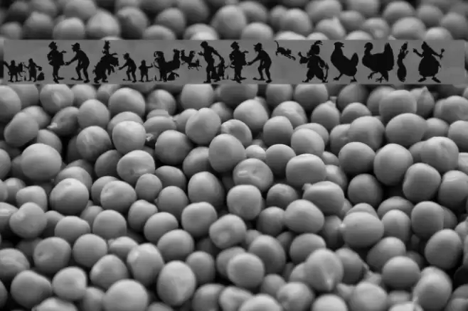 PeaceOnEarth Font examples