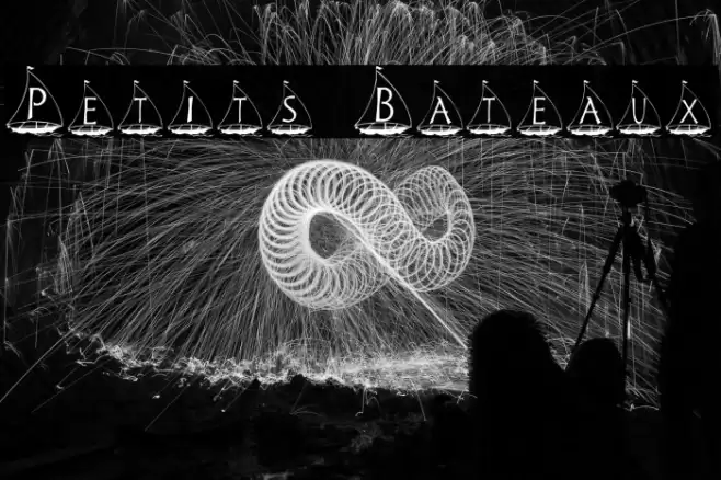 Petits Bateaux Font examples