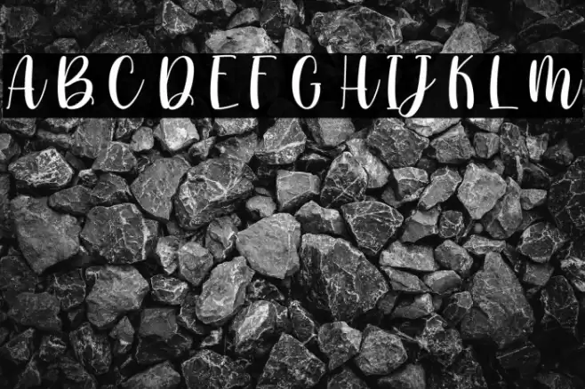 PhiscillaPersonalUse Font examples