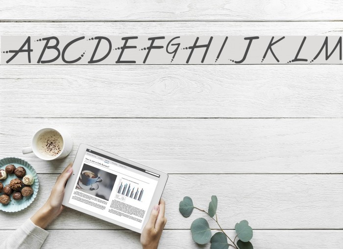 Pincel 2 Plain Font examples