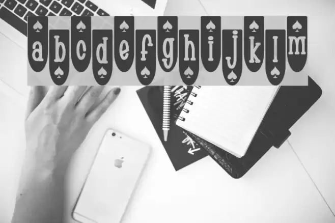 Populuxe Spade Font examples