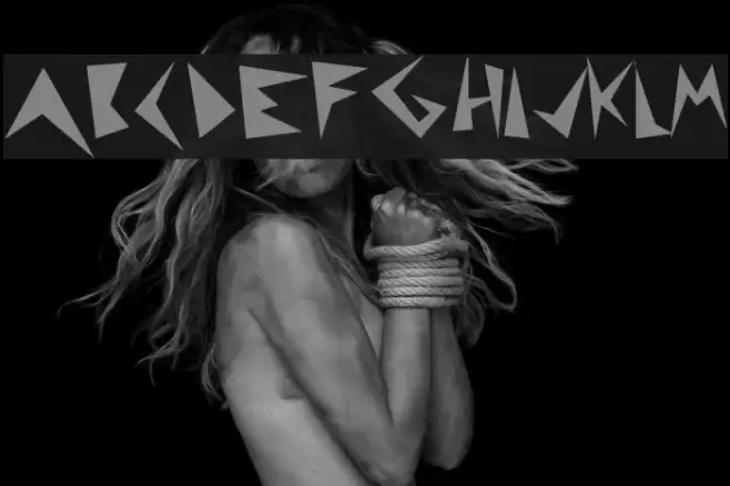 puntúa display Font examples