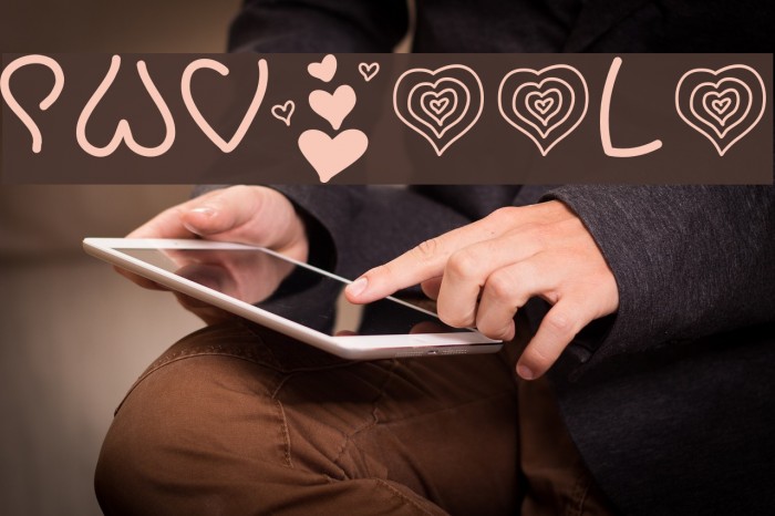 PWValentineLove Font examples