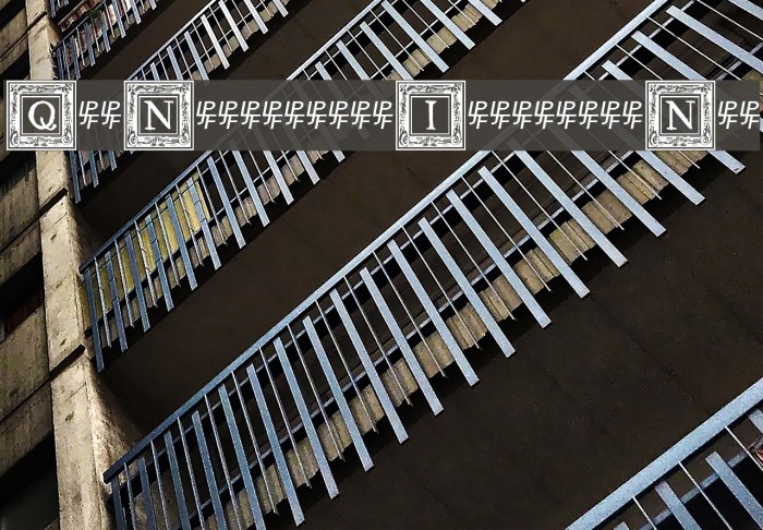 QuaNauticale_Initials_No2 フォント examples