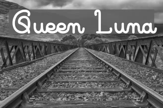 Queen Luna Font examples