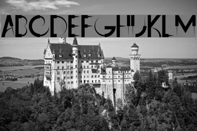 Raven's Claws Font examples