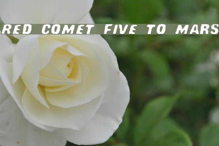 Red Comet Five to Mars Font examples